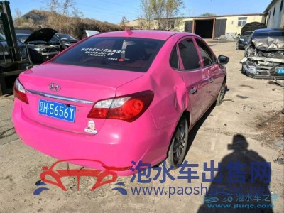 13年現(xiàn)代悅動(dòng)小型車