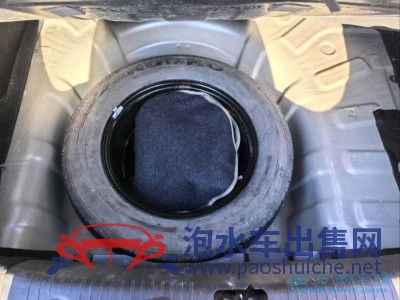 13年現(xiàn)代悅動(dòng)小型車